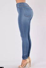 Load image into Gallery viewer, Women&#39;s High Waist Butt Lift Skinny Leg Stretchy Levanta Nalgas Jeans