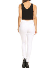 Load image into Gallery viewer, Women’s white high waist jeans with 5 pockets stretchy butt lift levanta pompies
